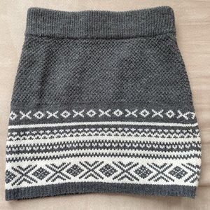 Wet seal skirt (fits like an xs)